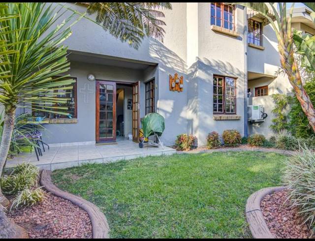 3 BEDROOM TOWNHOUSE FOR SALE IN BLUE GILL